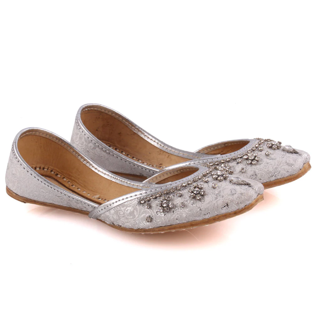 Girls ‘Garland’ Embellished Indian Khussa Slippers - Image 2
