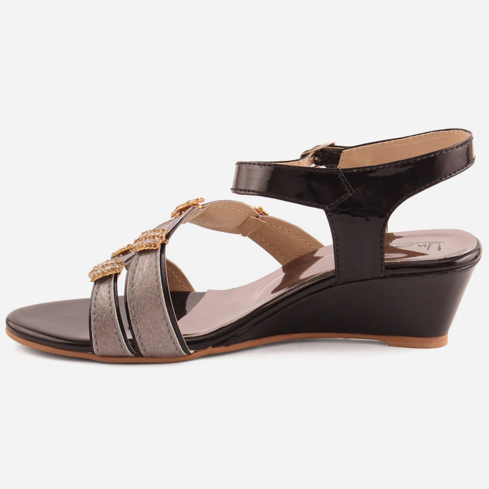 Girls"Aidy" glossy adjustable buckle fastening sandals - Image 3