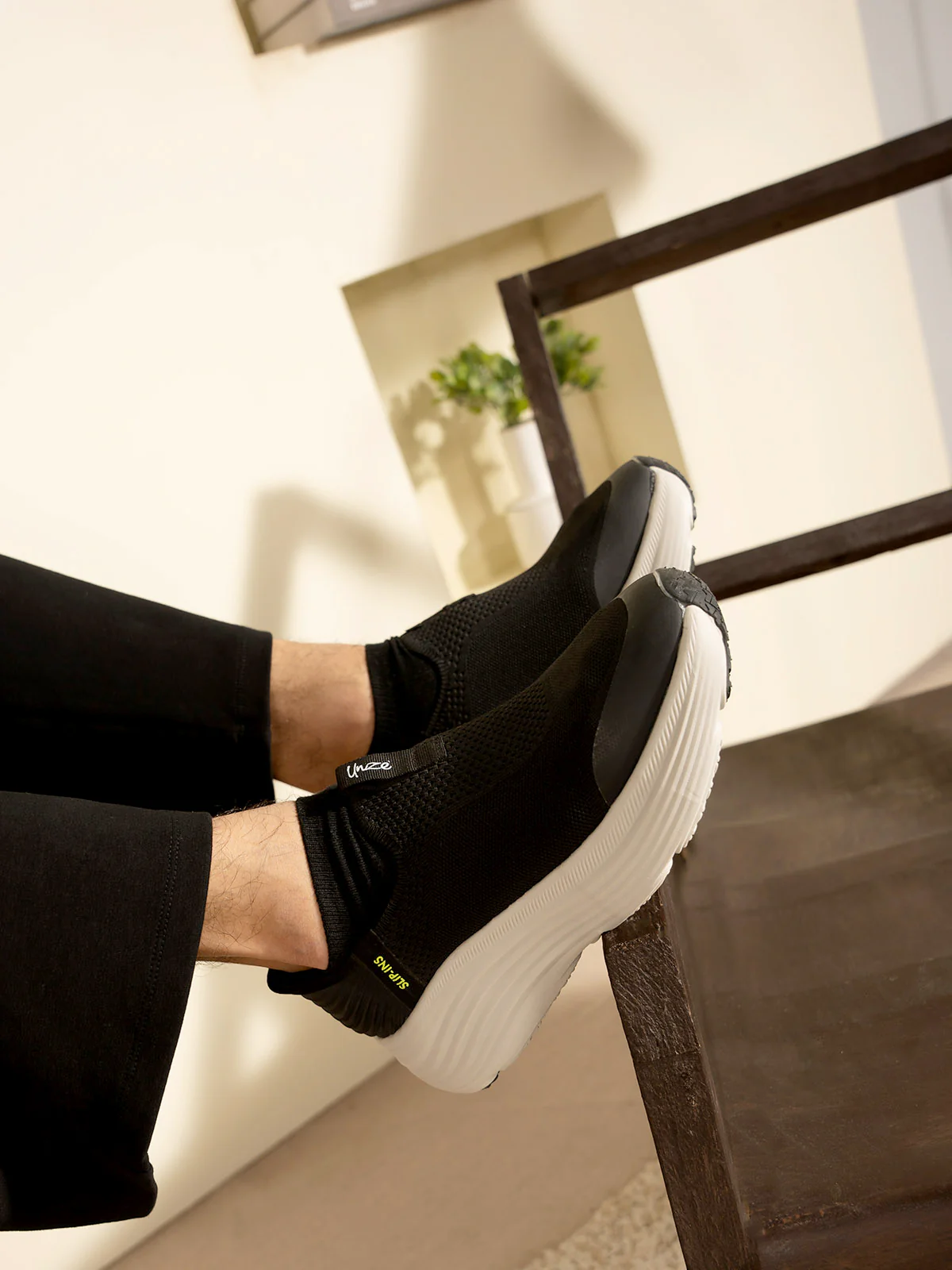 Men "THIAGO" Easy to Wear Trainers - Image 10
