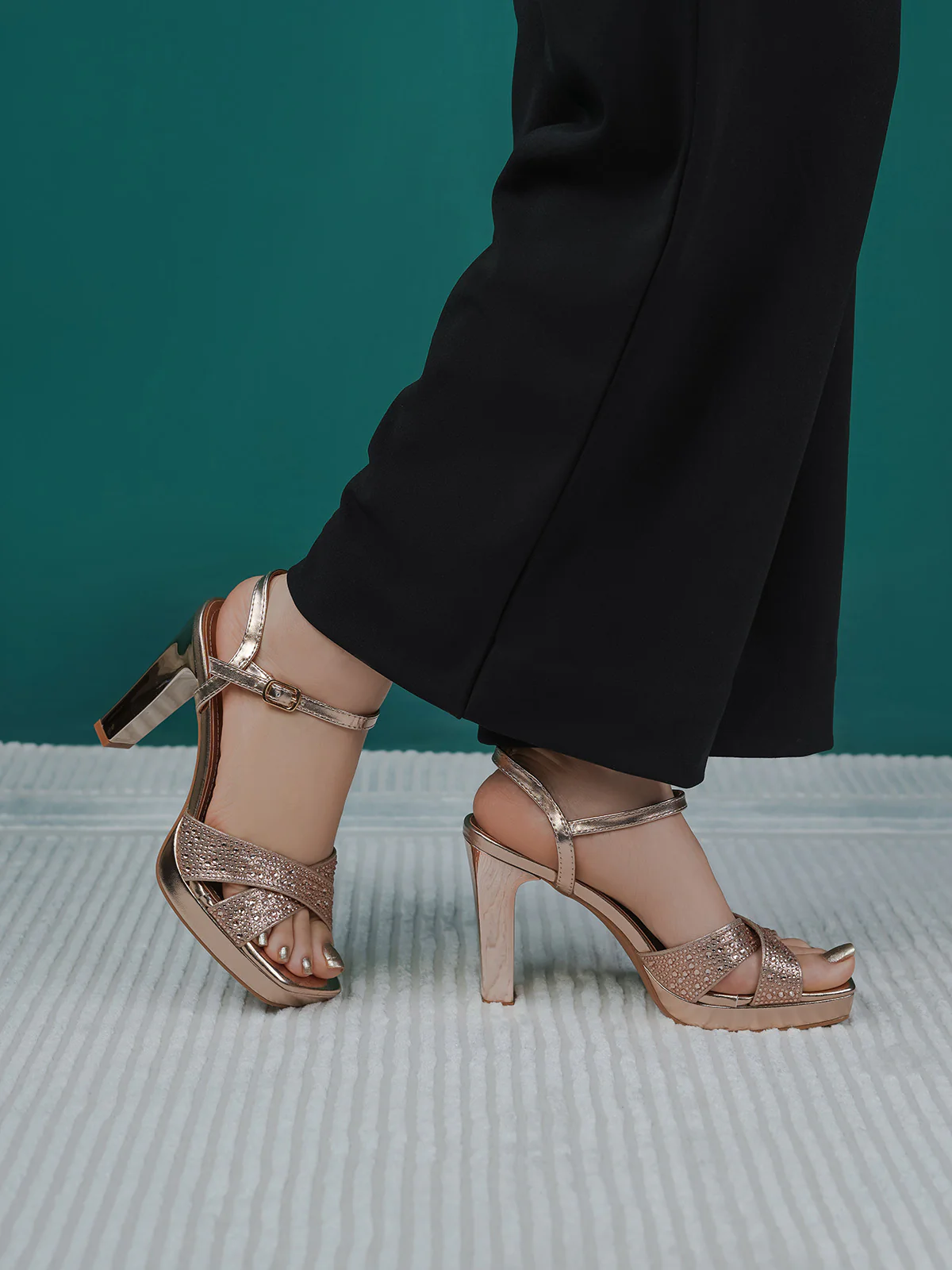 Women "ACHAVA" Glamorous Block Heel Sandals