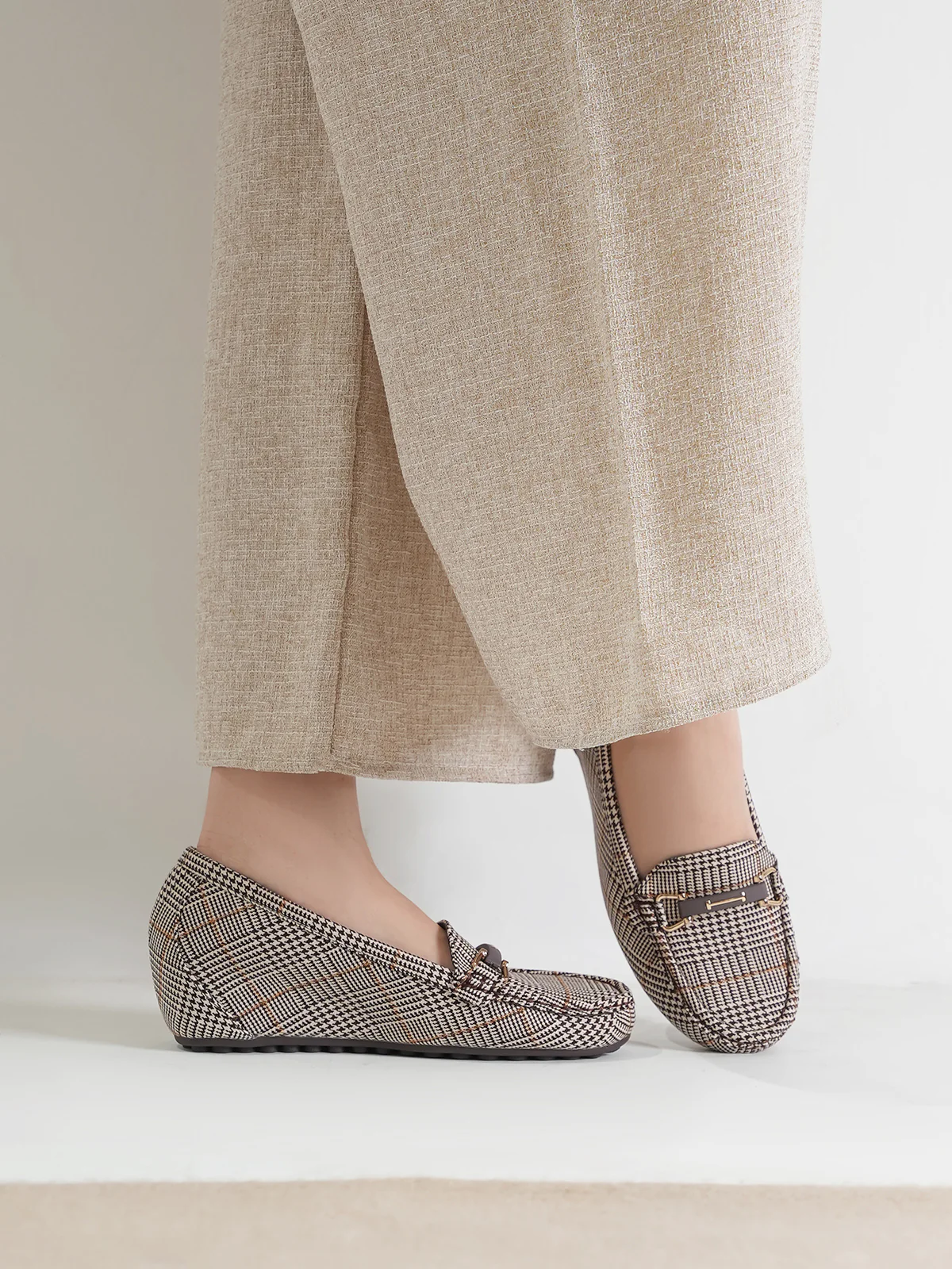 Women "ELEANOR" Relaxed Casual Moccasins - Image 3