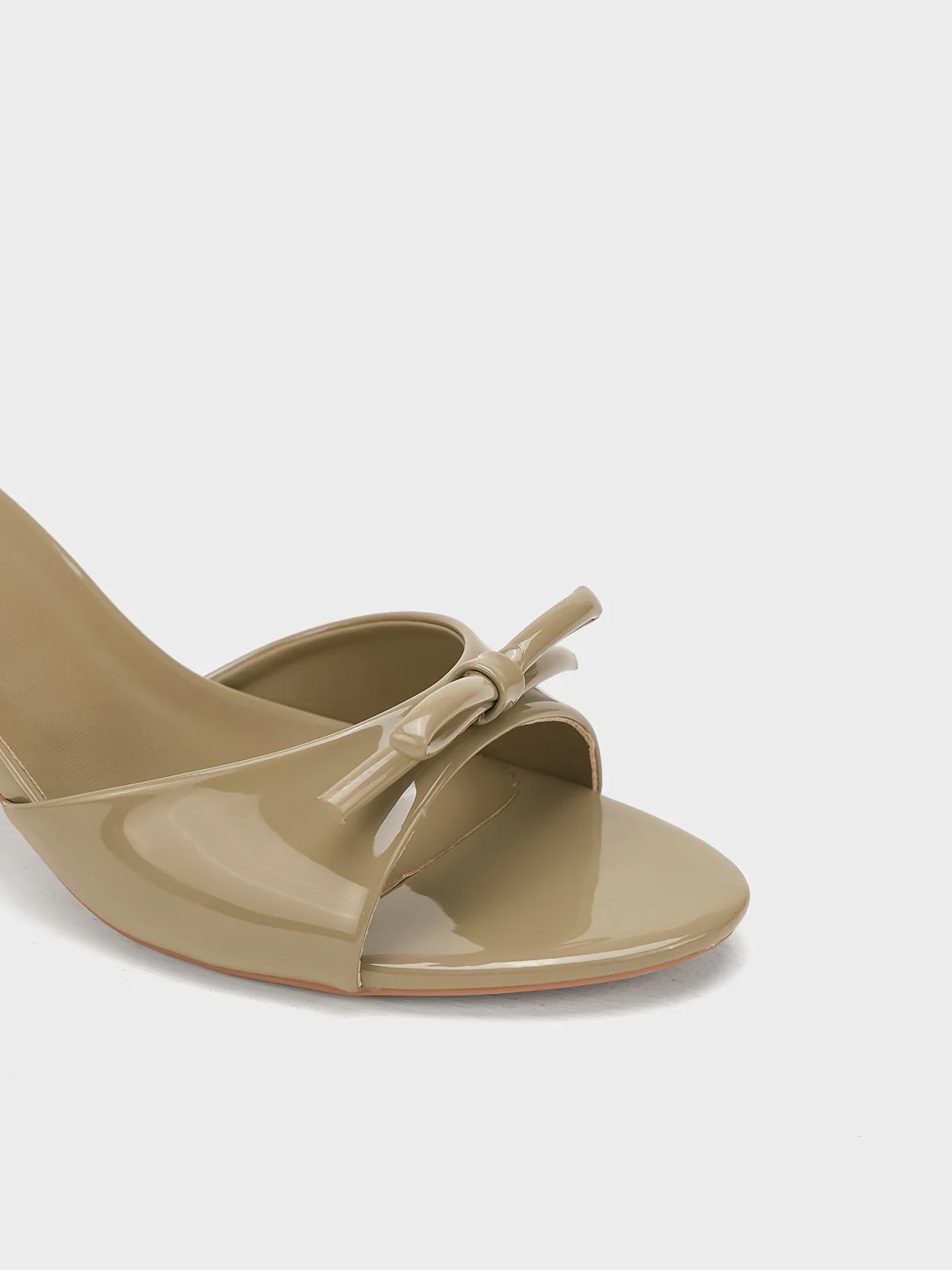 Women "HAVOC" Glossy Slip On Sandals - Image 7