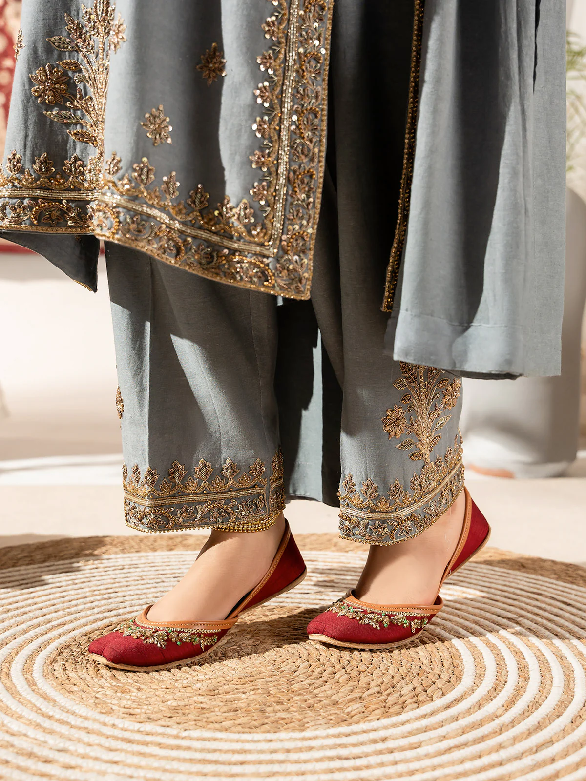 Women "MIZELL" Elegant Comfort Khussa - Image 3
