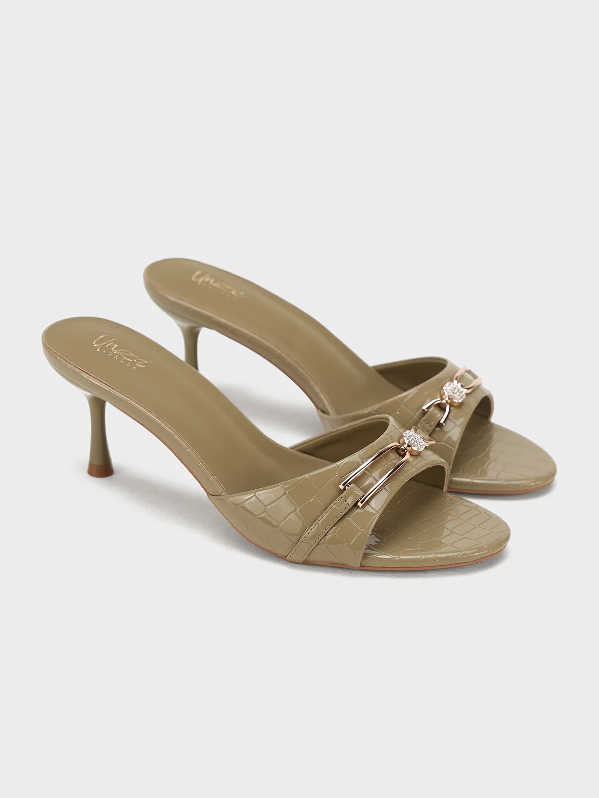Women "NOACH" Stylish Slip On Sandals - Image 3