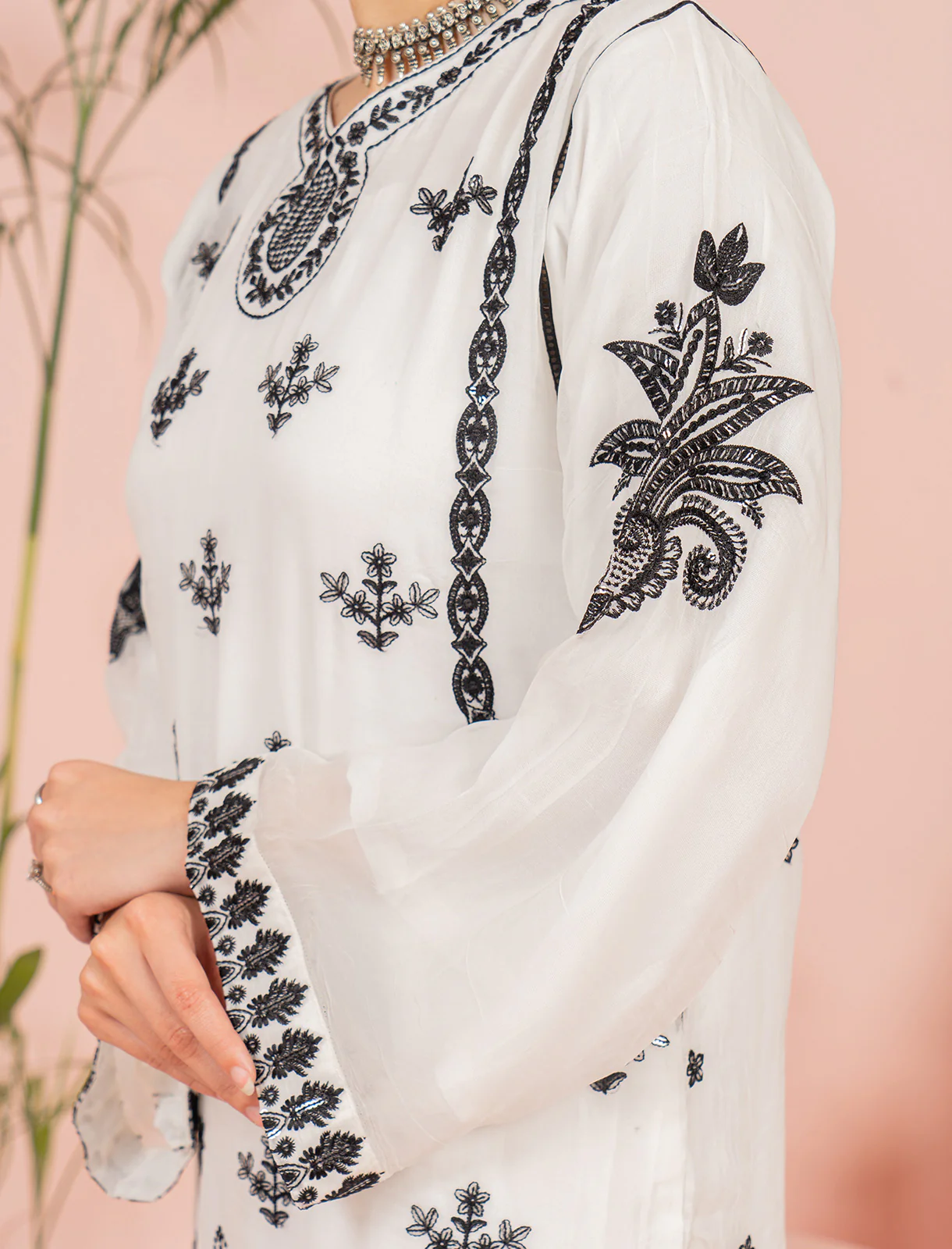 Womens "AZAR" Embriodered Chiffon Two Piece Suit - Image 3