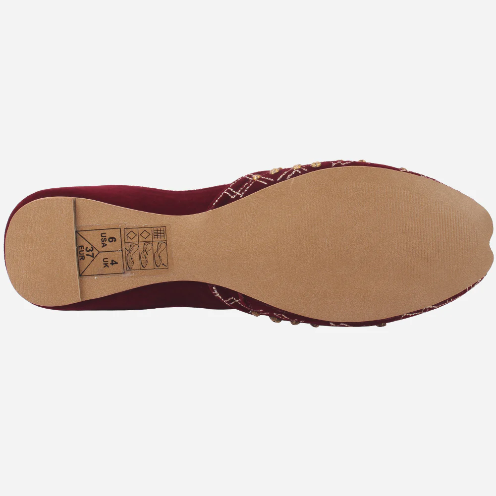 Women's "LOWERA" Embellished Leather Indian Khussa - Image 5